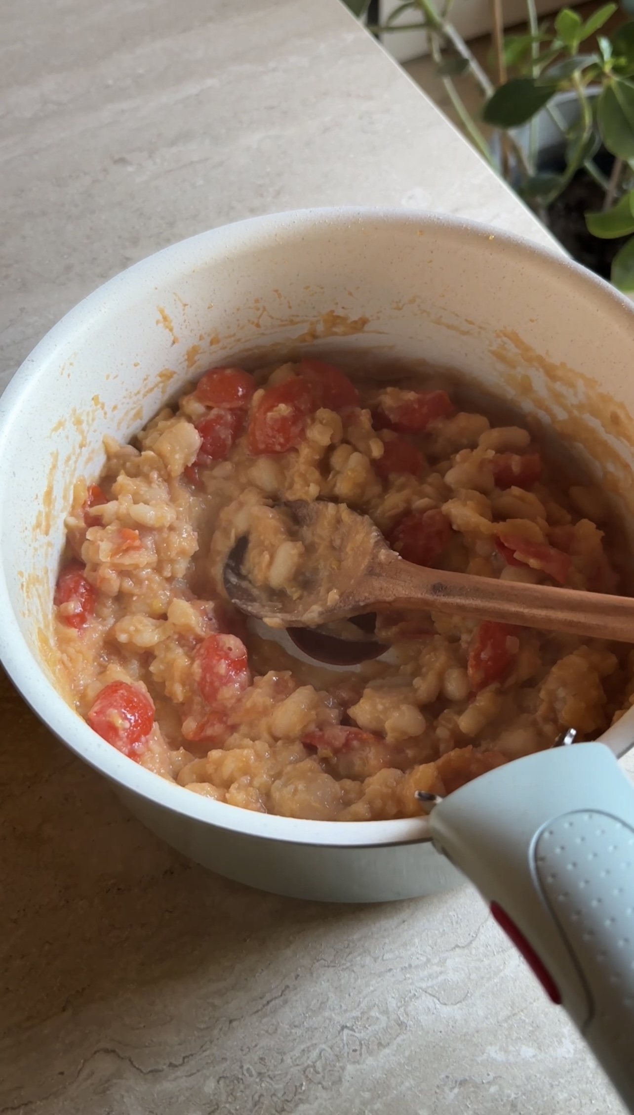 Pasta con pomodori e cannellini ricetta step 3