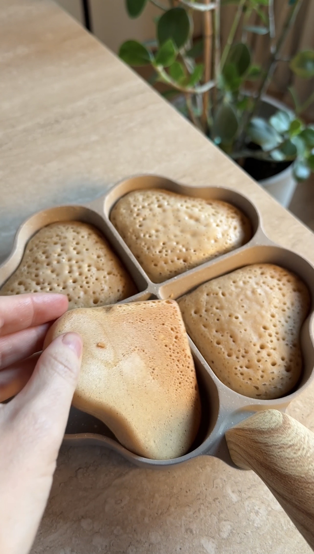 Pancake con mirtilli e lamponi ricetta step 3