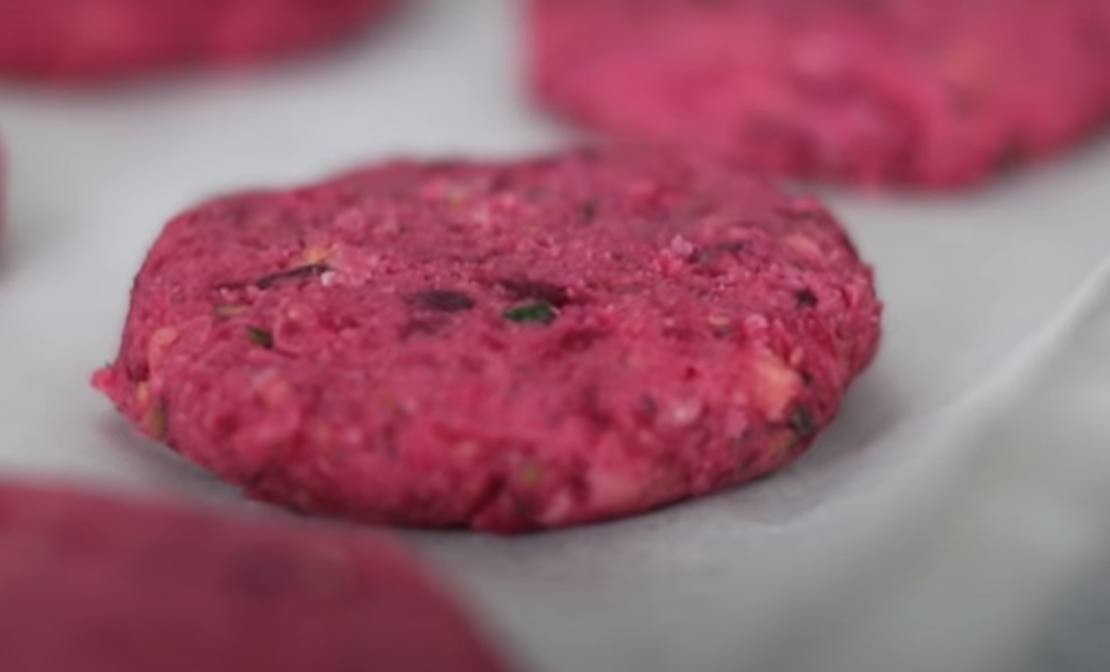 Burger di cannellini e barbabietola ricetta step 2