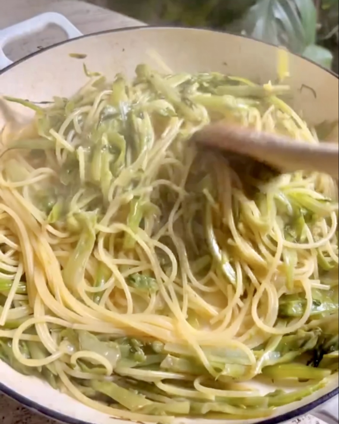 Spaghetti limone e puntarelle ricetta step 3