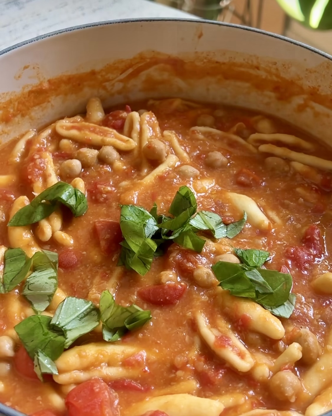 Pasta ceci, pomodorini e basilico ricetta step 5