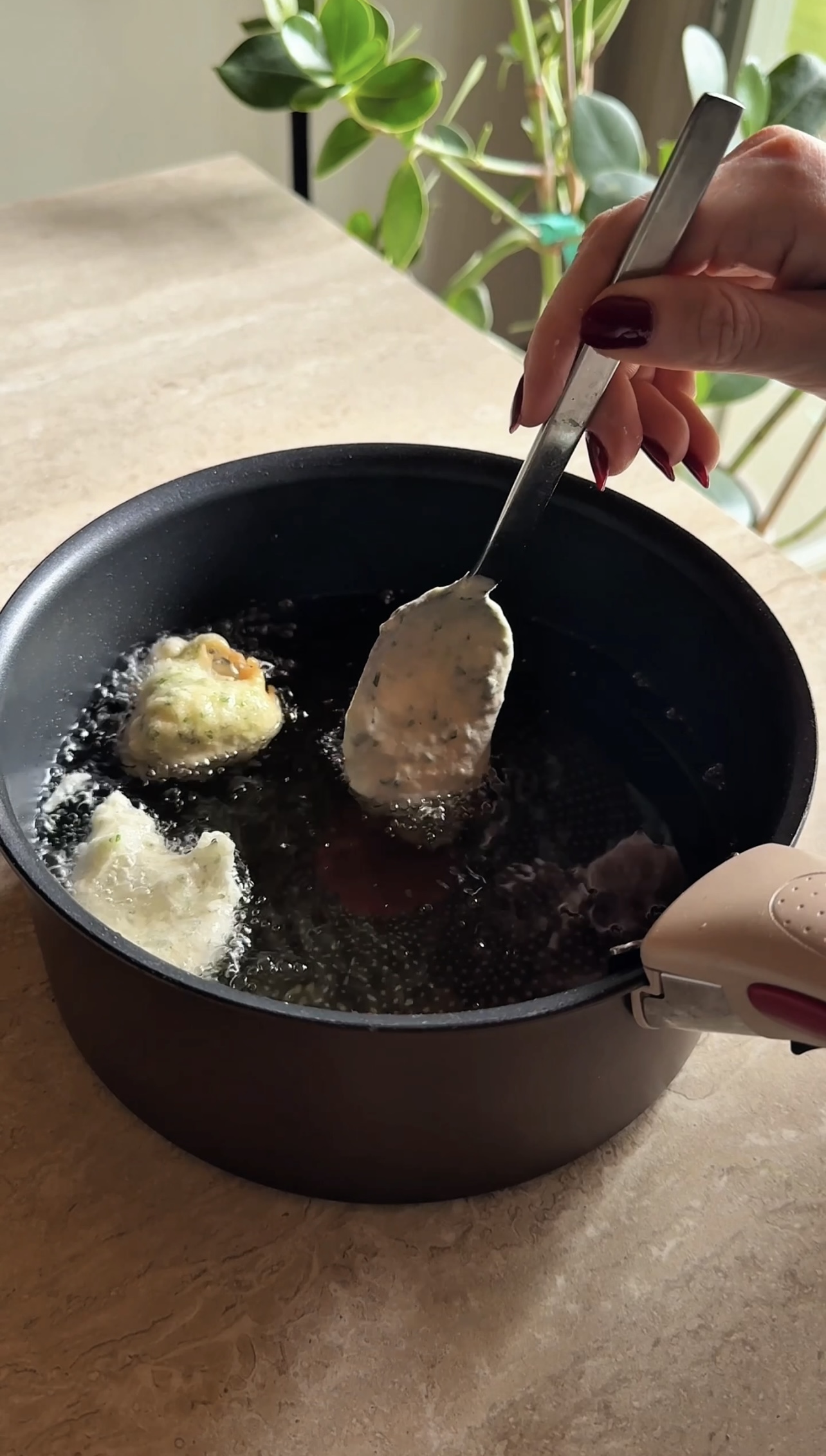 Frittelle alle erbe aromatiche ricetta step 3