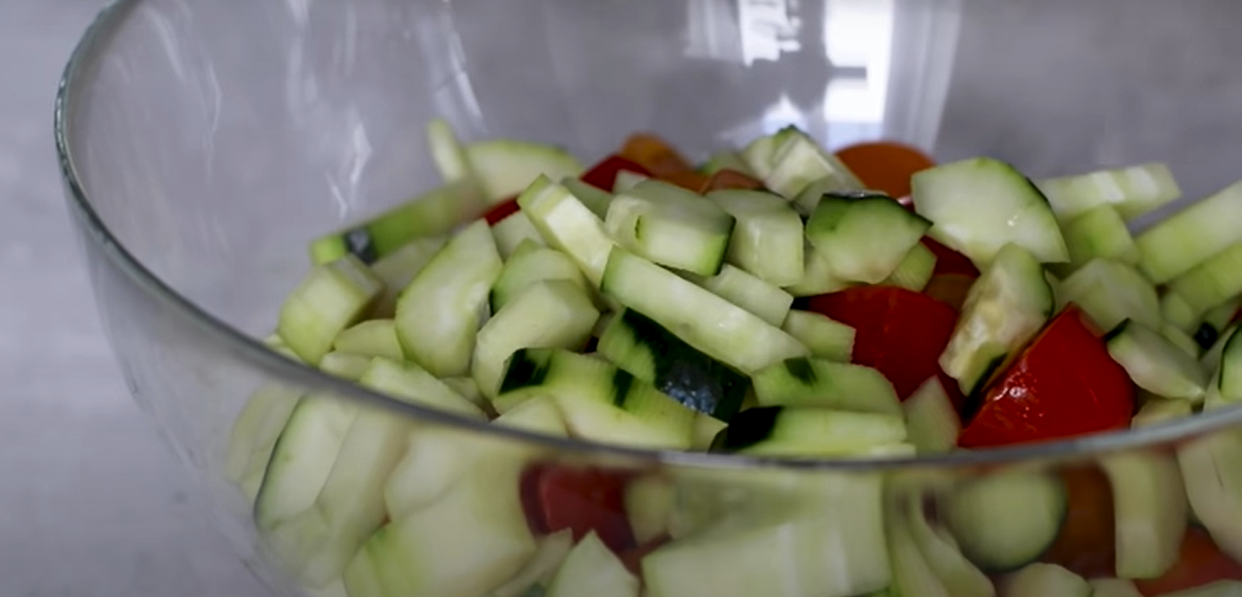 Insalata mediterranea ricetta step 1