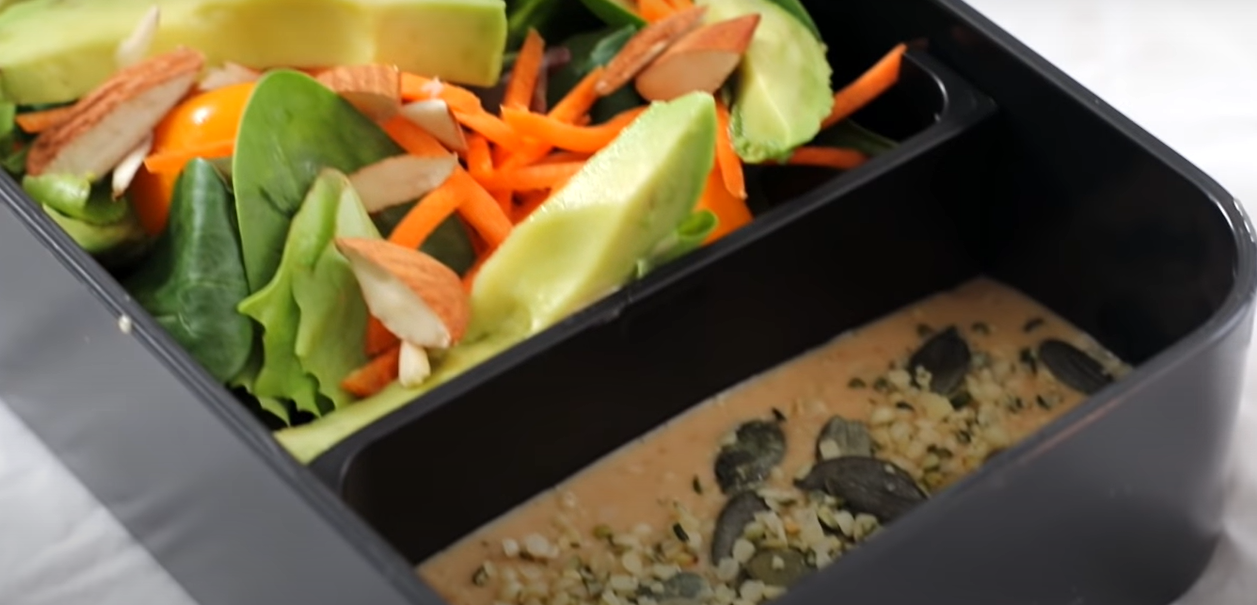Pranzo n.1: Wrap con verdure + Insalata al miso e tahini ricetta step 3