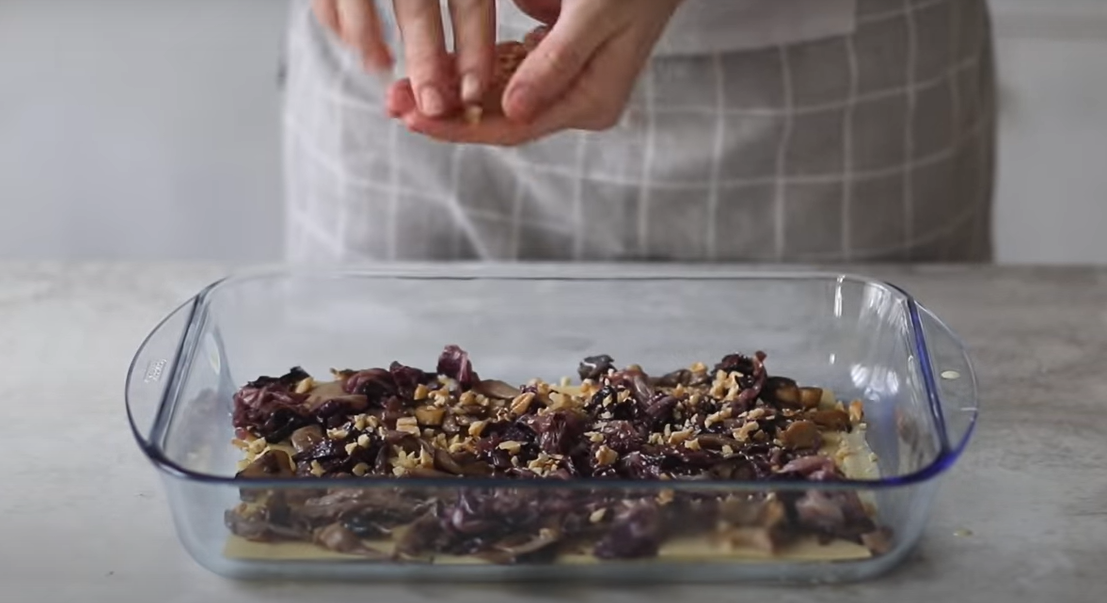 Lasagne vegane con radicchio, funghi e noci ricetta step 4