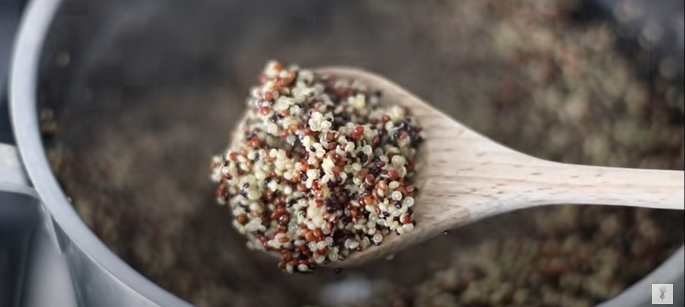 Quinoa con ceci speziati e patate dolci al forno ricetta step 1