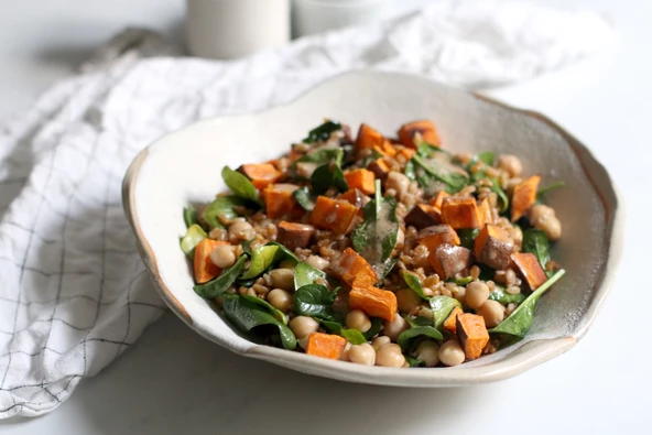 Farro con patate dolci, ceci e spinacino ricetta step 3
