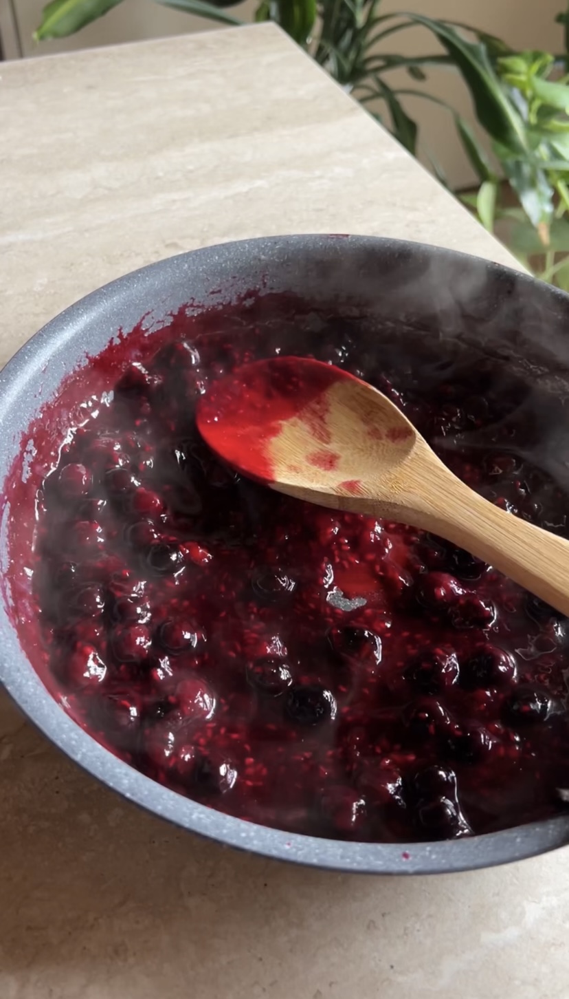 Budini di vaniglia con coulis ai frutti di bosco ricetta step 4
