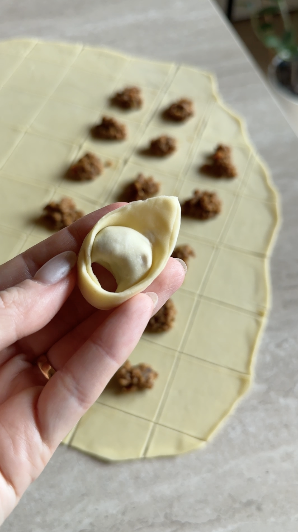 Tortellini in brodo ricetta step 6