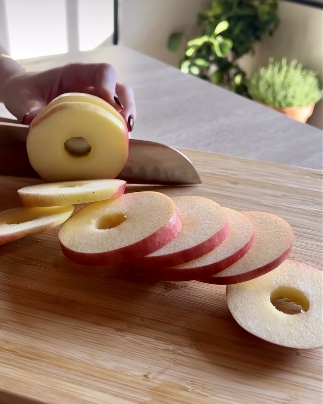Ciambelle di mela ricetta step 1