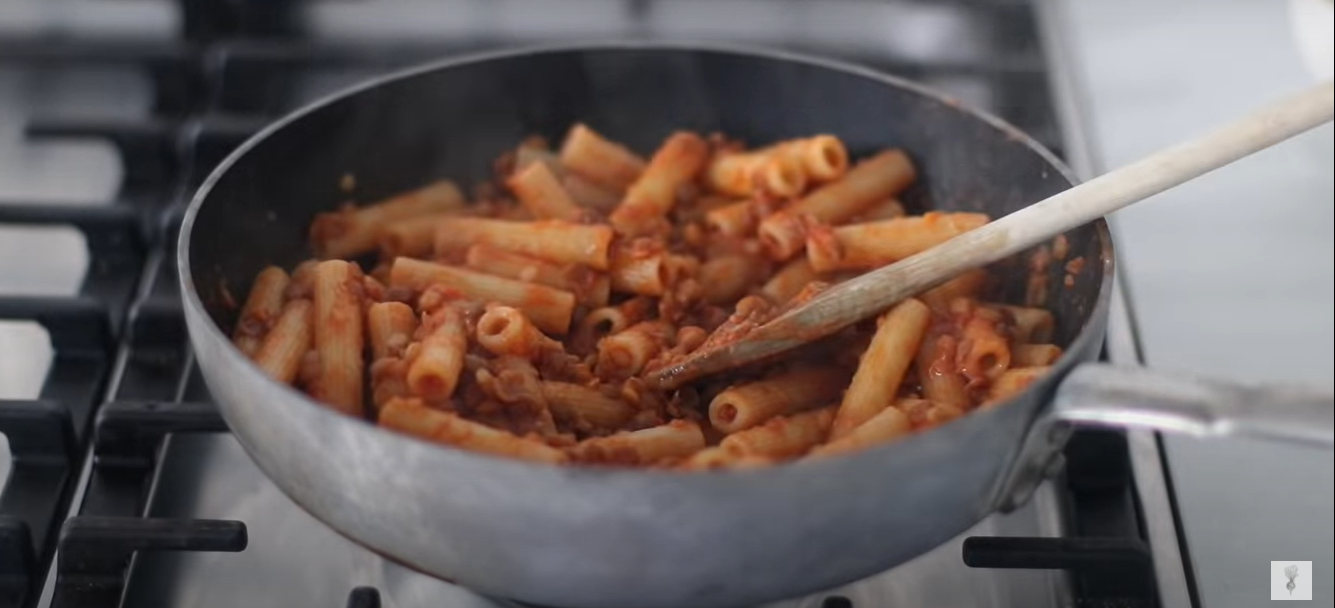 Pasta al ragù di lenticchie ricetta step 2