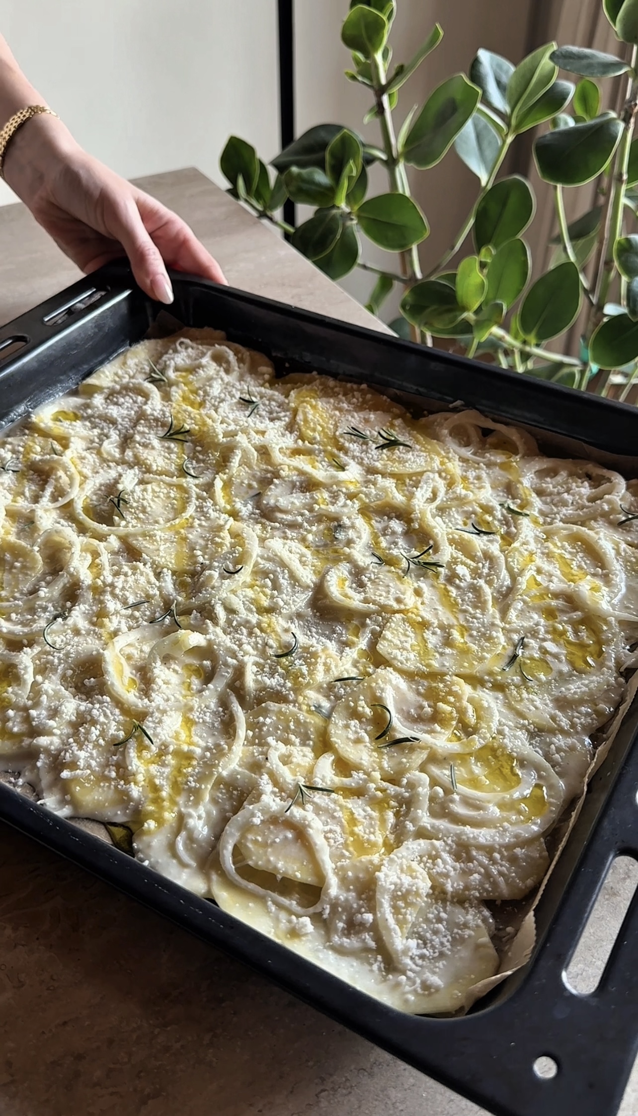 Schiacciata di patate e cipolle ricetta step 4