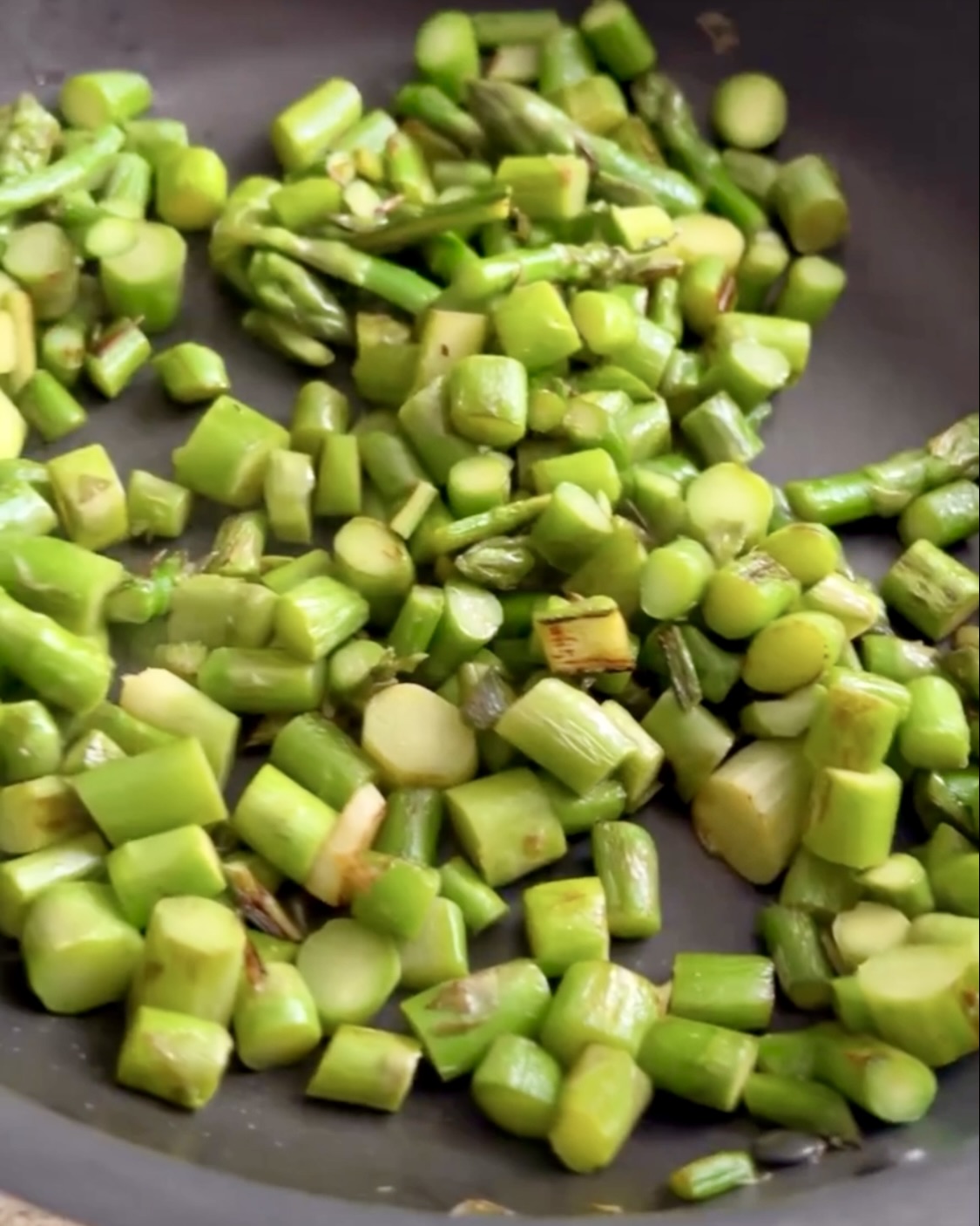 Risotto rosa agli asparagi ricetta step 1