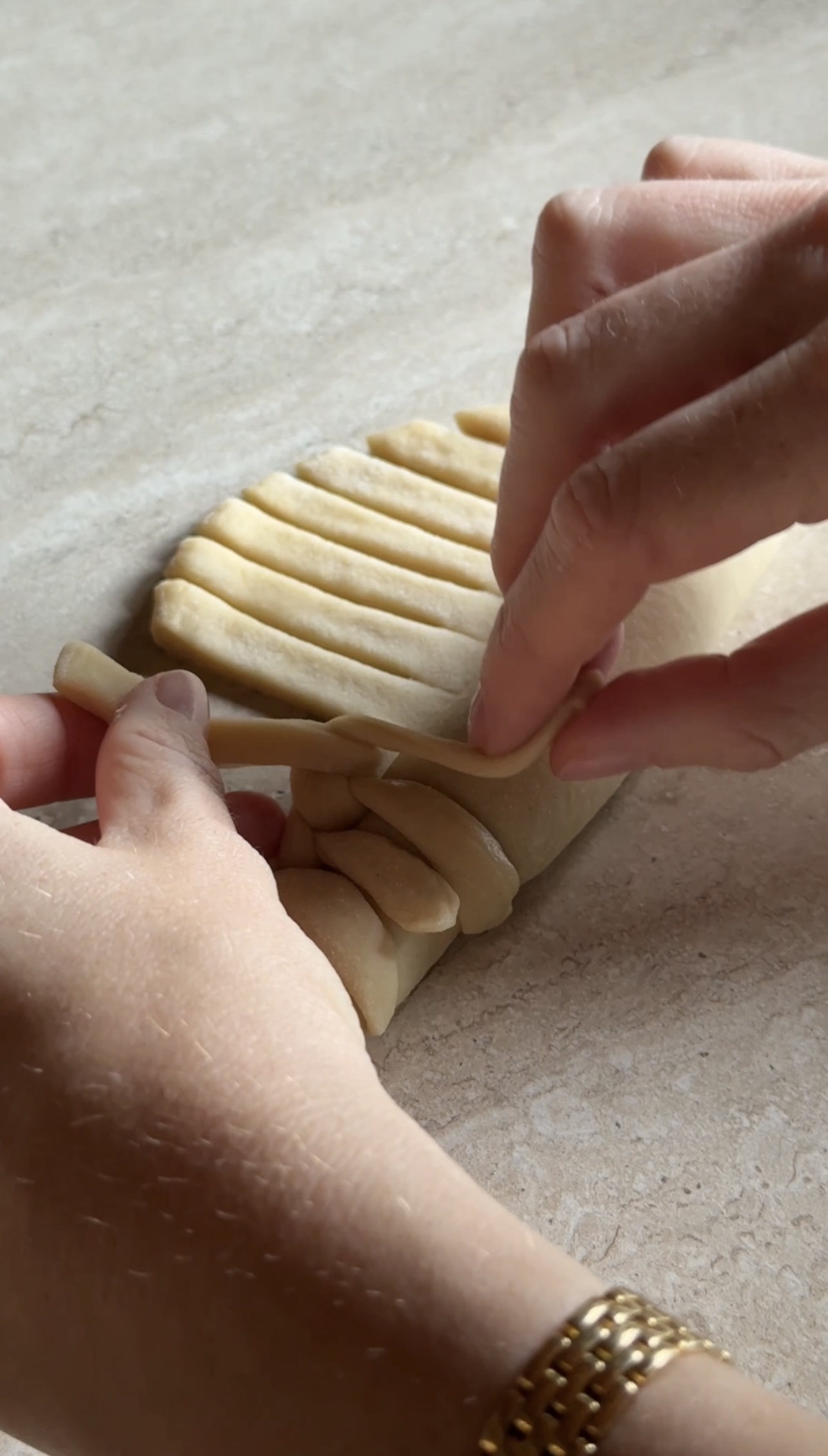 Briochine intrecciate ricetta step 4