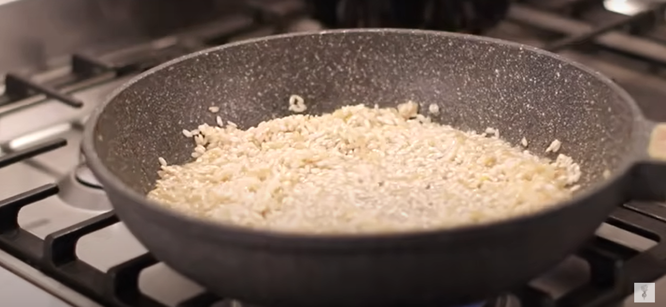 Risotto rustico alla zucca, salvia e noci pecan ricetta step 1