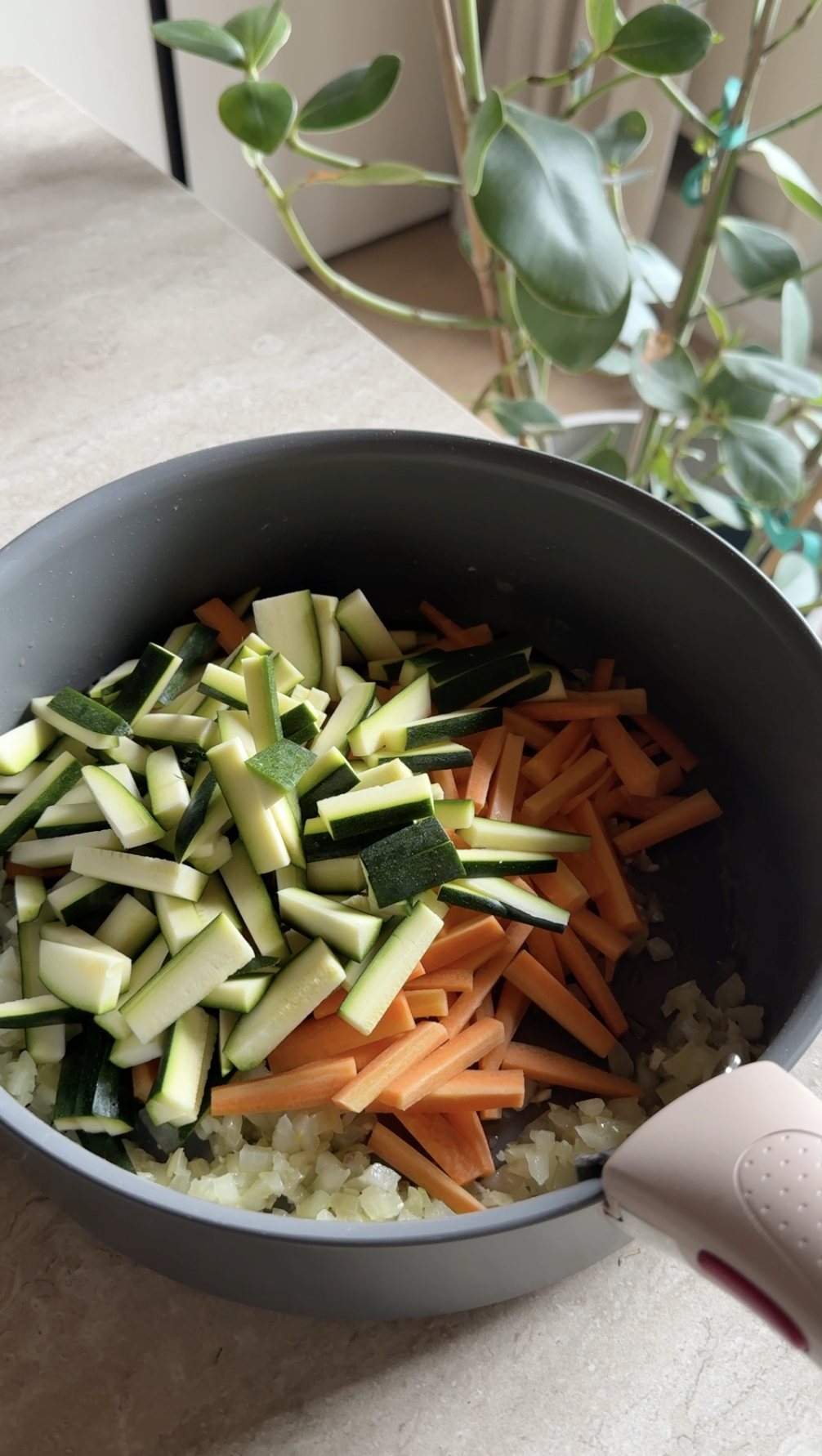 Riso speziato con verdure e legumi ricetta step 2