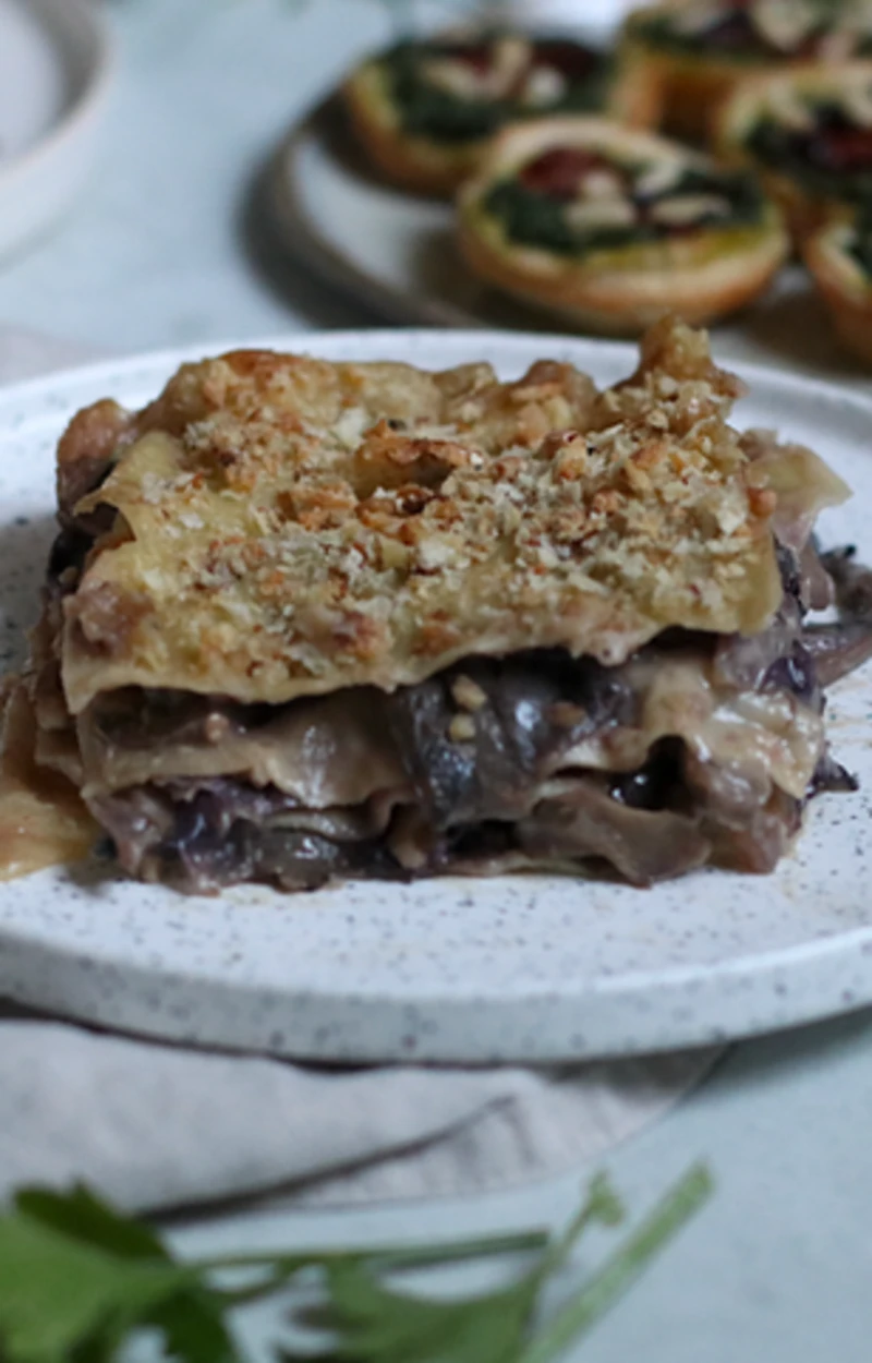 Lasagne vegane con radicchio, funghi e noci ricetta