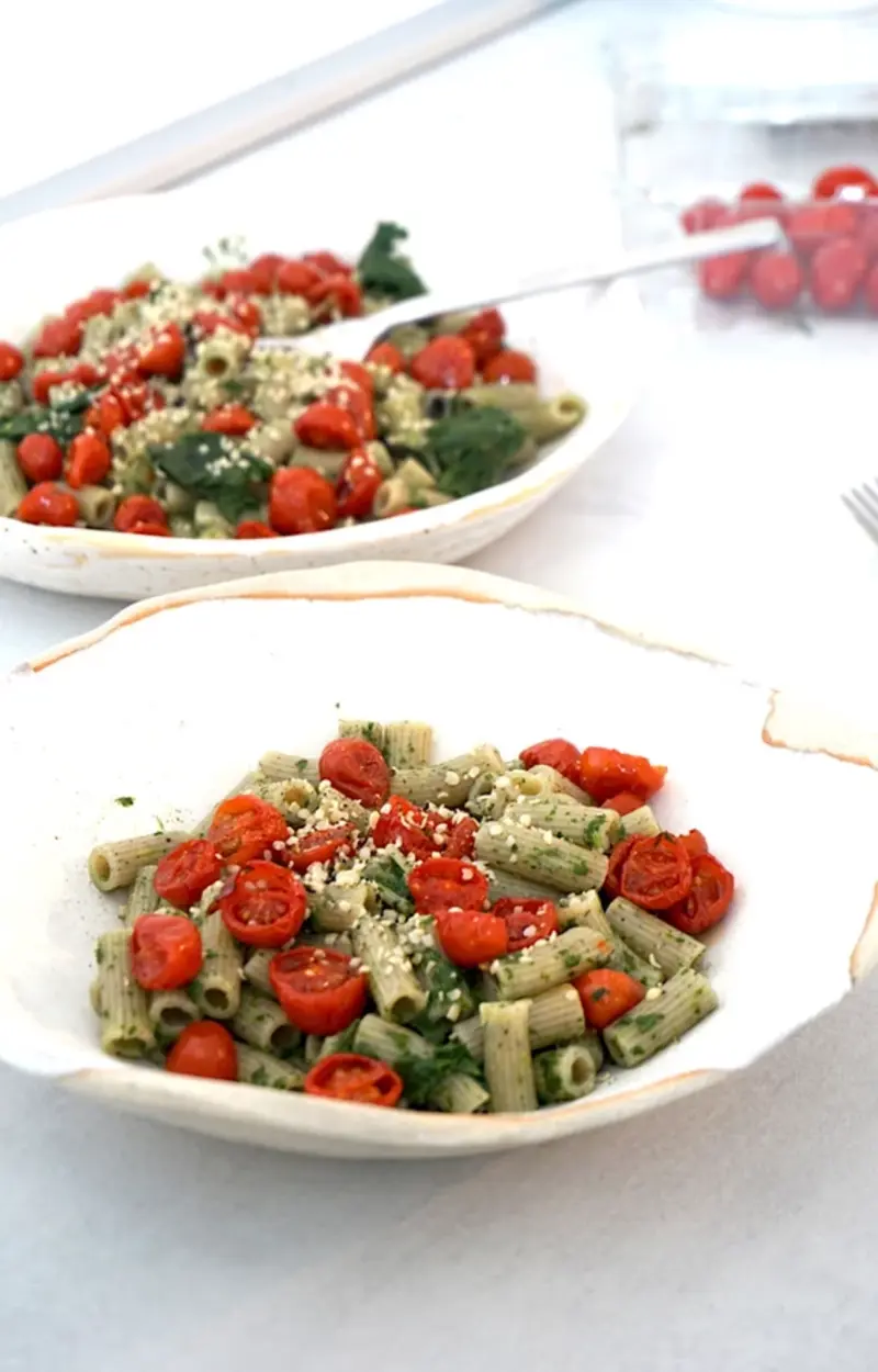 Pasta di canapa con cime di rapa e pomodorini confit ricetta