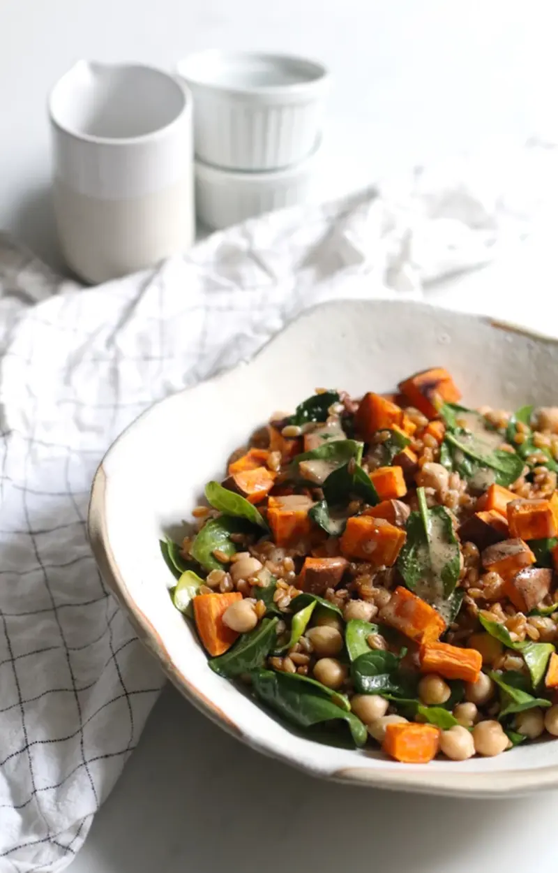 Farro con patate dolci, ceci e spinacino ricetta