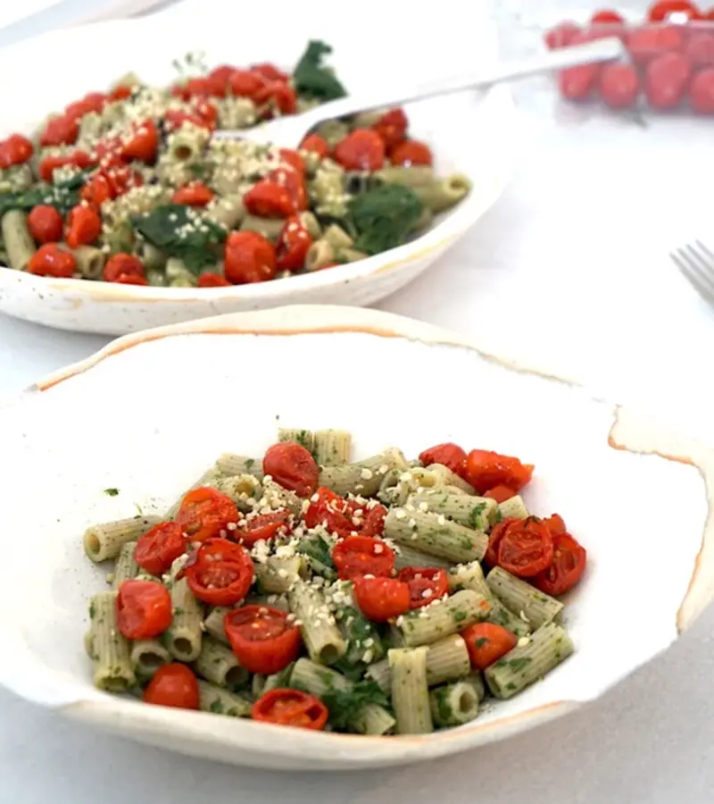 Pasta di canapa con cime di rapa e pomodorini confit ricetta