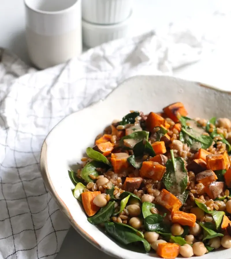 Farro con patate dolci, ceci e spinacino ricetta