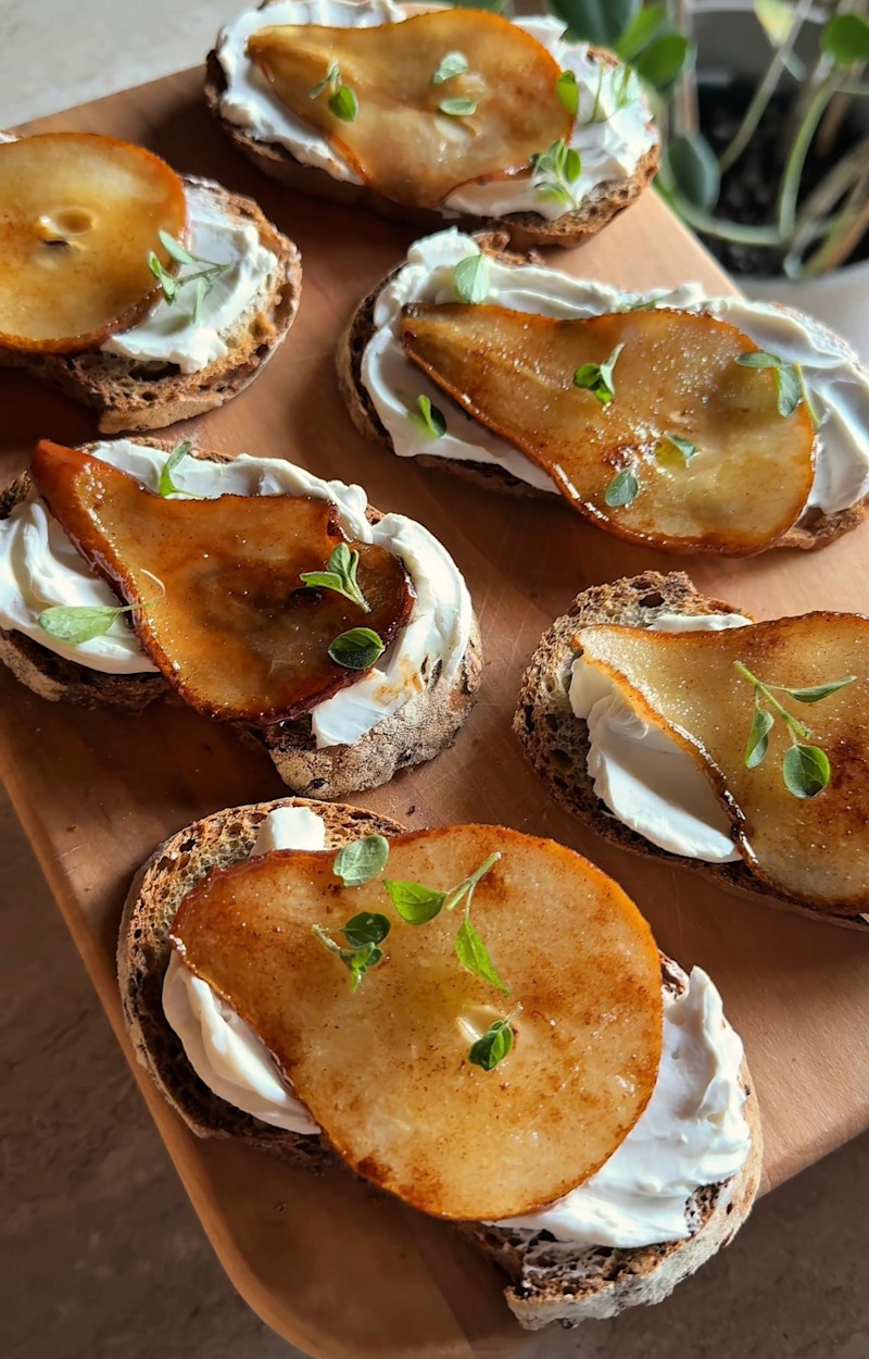 Crostoni alle pere ricetta