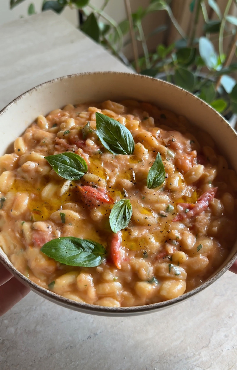 Pasta con pomodori e cannellini ricetta