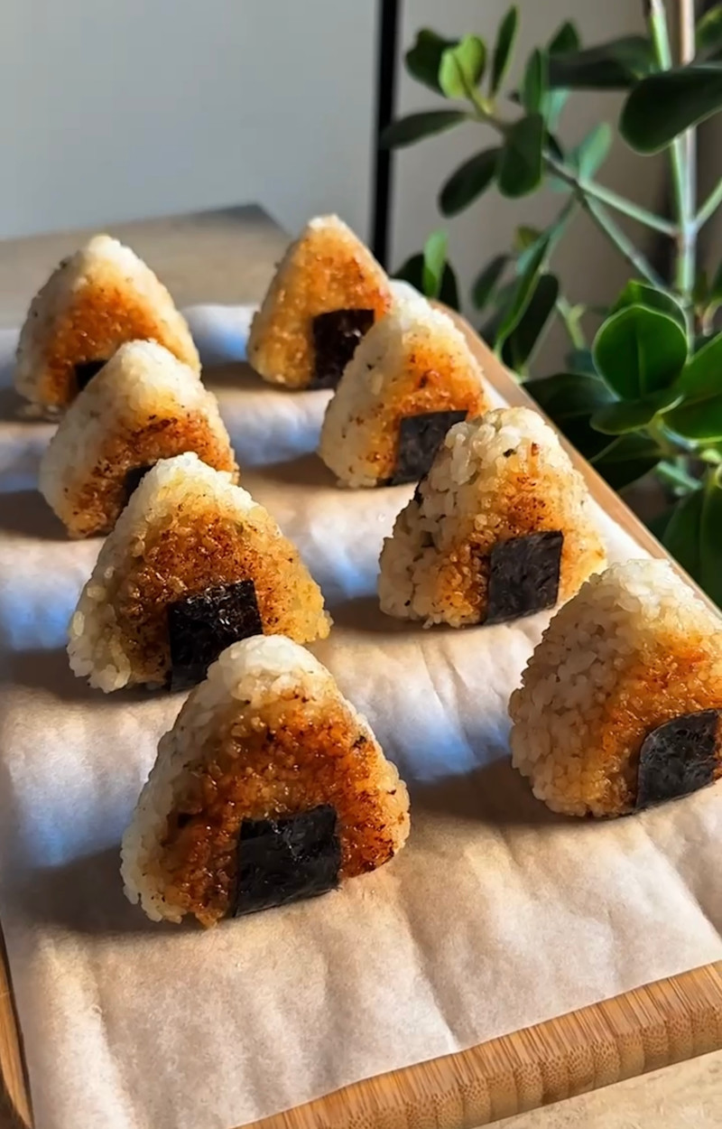 Onigiri croccanti ricetta