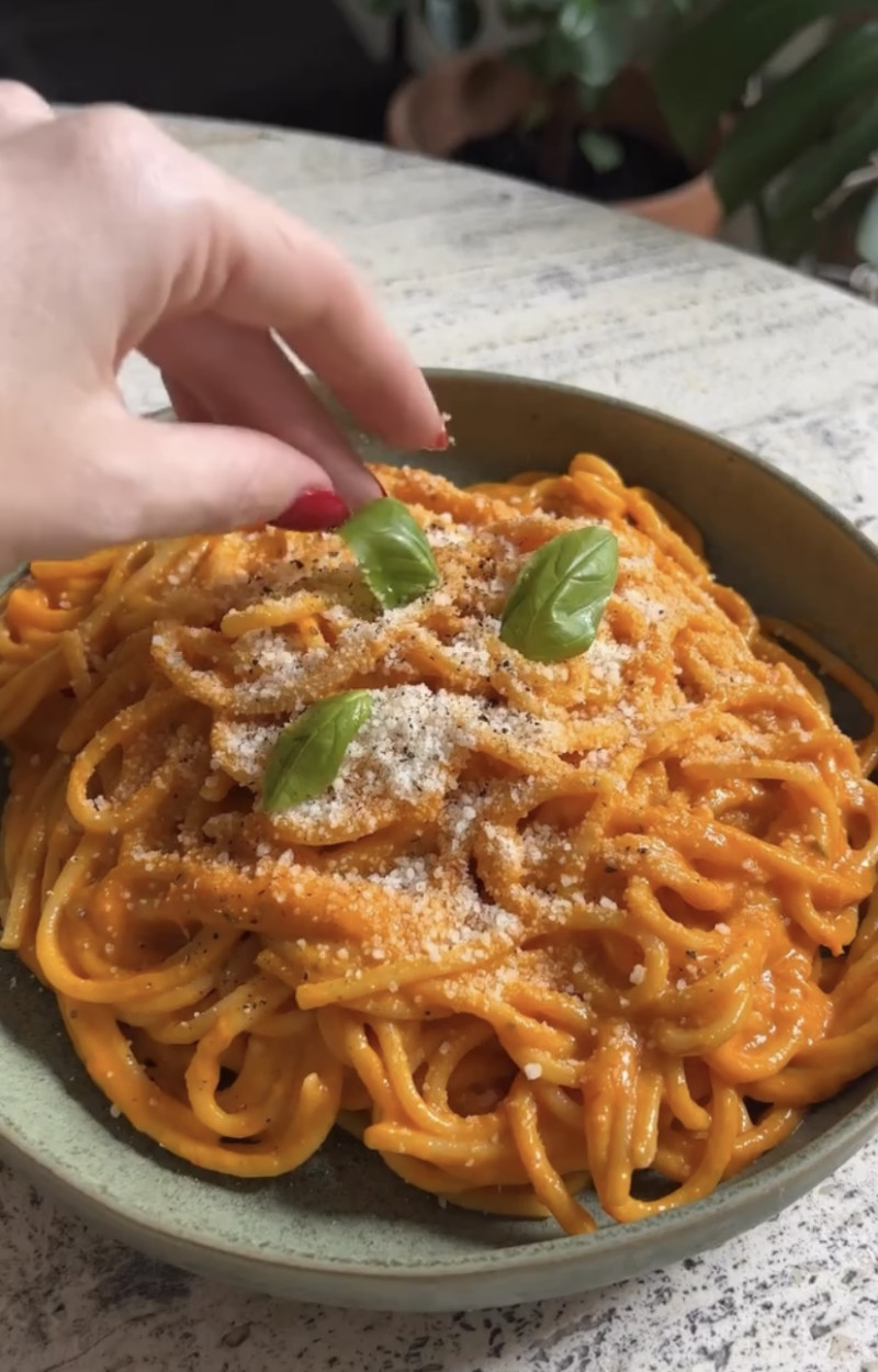 Spaghetti alla crema di peperoni ricetta