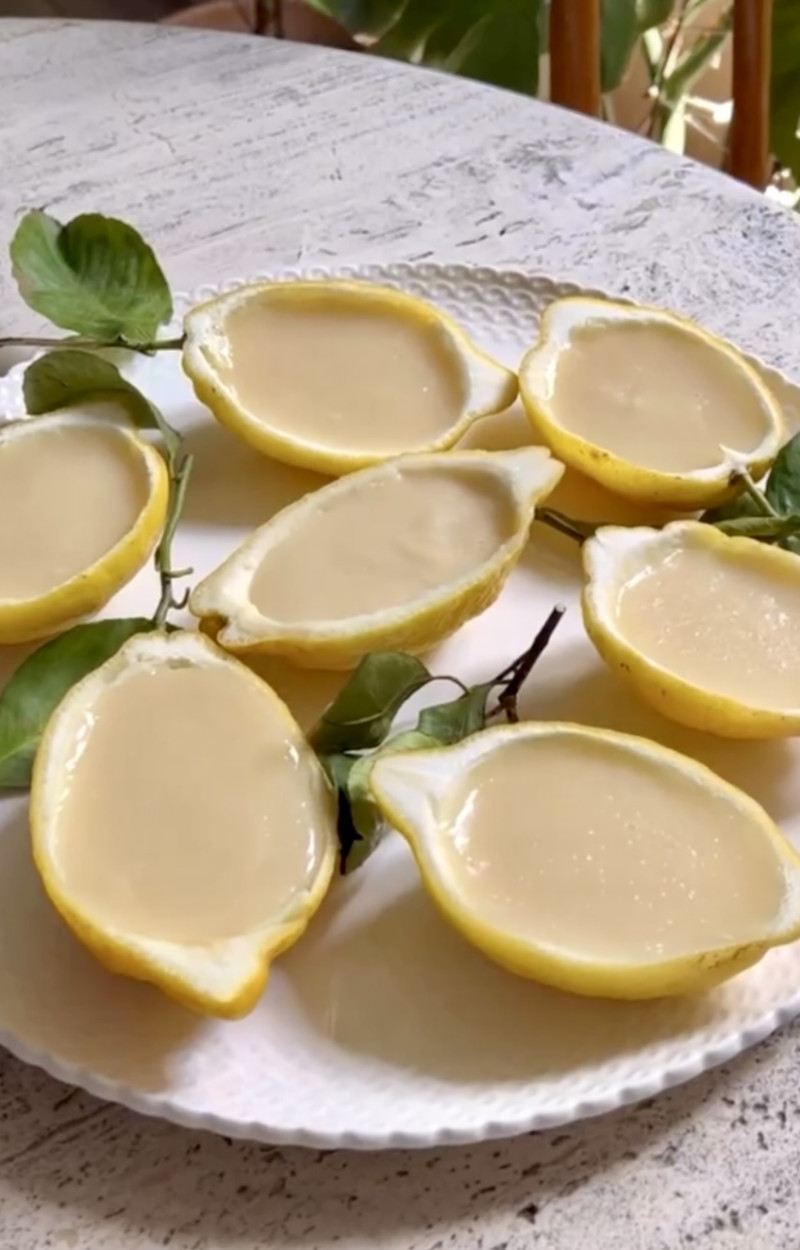 Limoni ripieni di crema al limone ricetta
