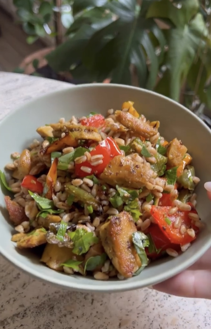 Farro con pollo vegetale e peperoni ricetta