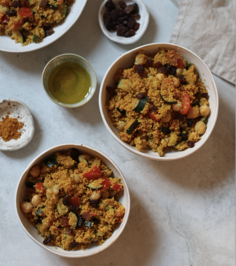 Cous cous vegano con curry e verdure ricetta