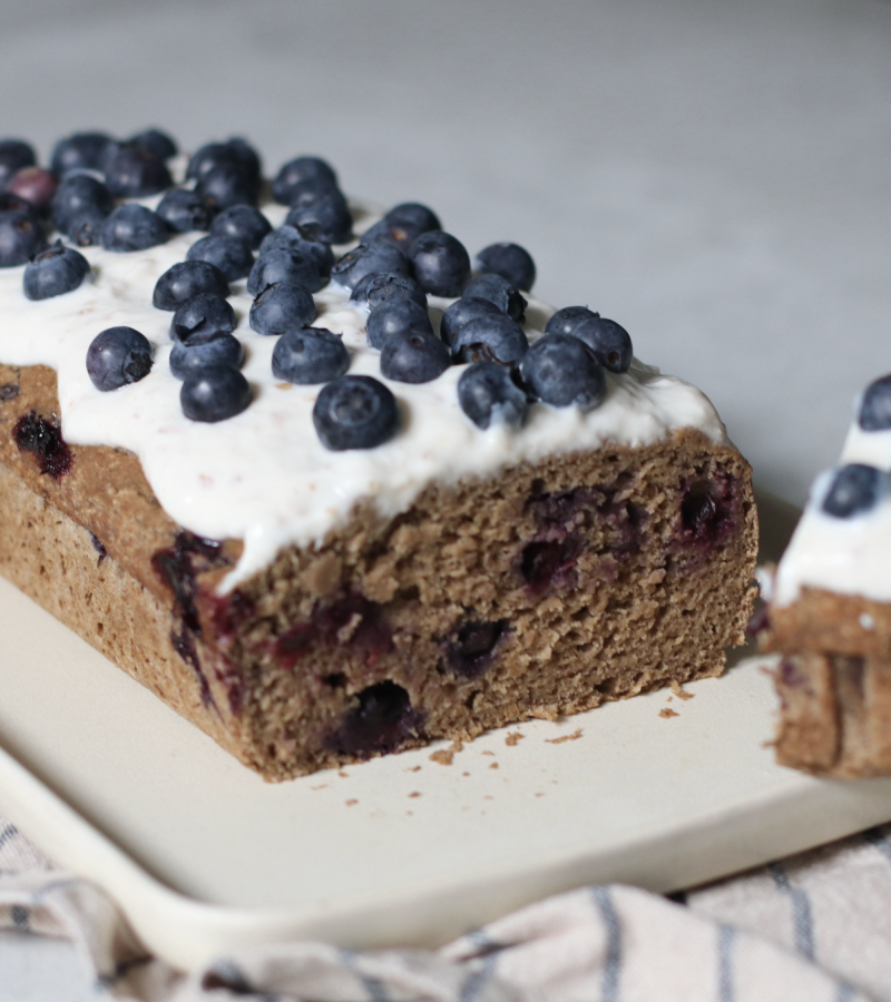 Plumcake con banane e mirtilli ricetta