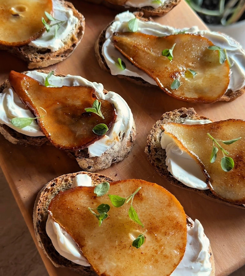 Crostoni alle pere ricetta