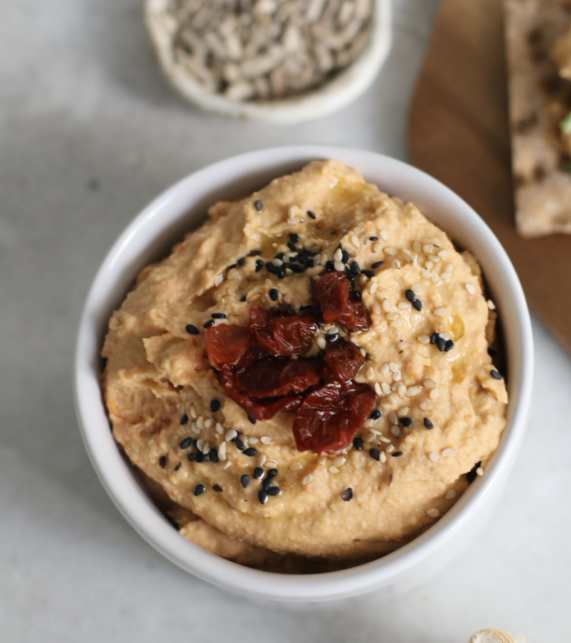 Hummus di pomodori secchi e paprika ricetta