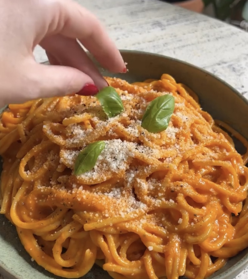 Spaghetti alla crema di peperoni ricetta
