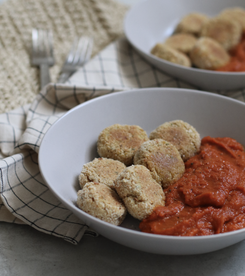 Polpette vegane di ceci e patate con sugo alle verdure ricetta