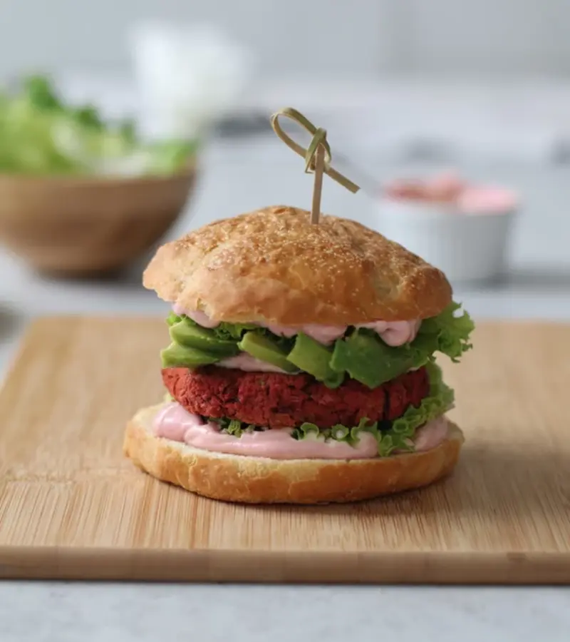 Burger di cannellini e barbabietola ricetta